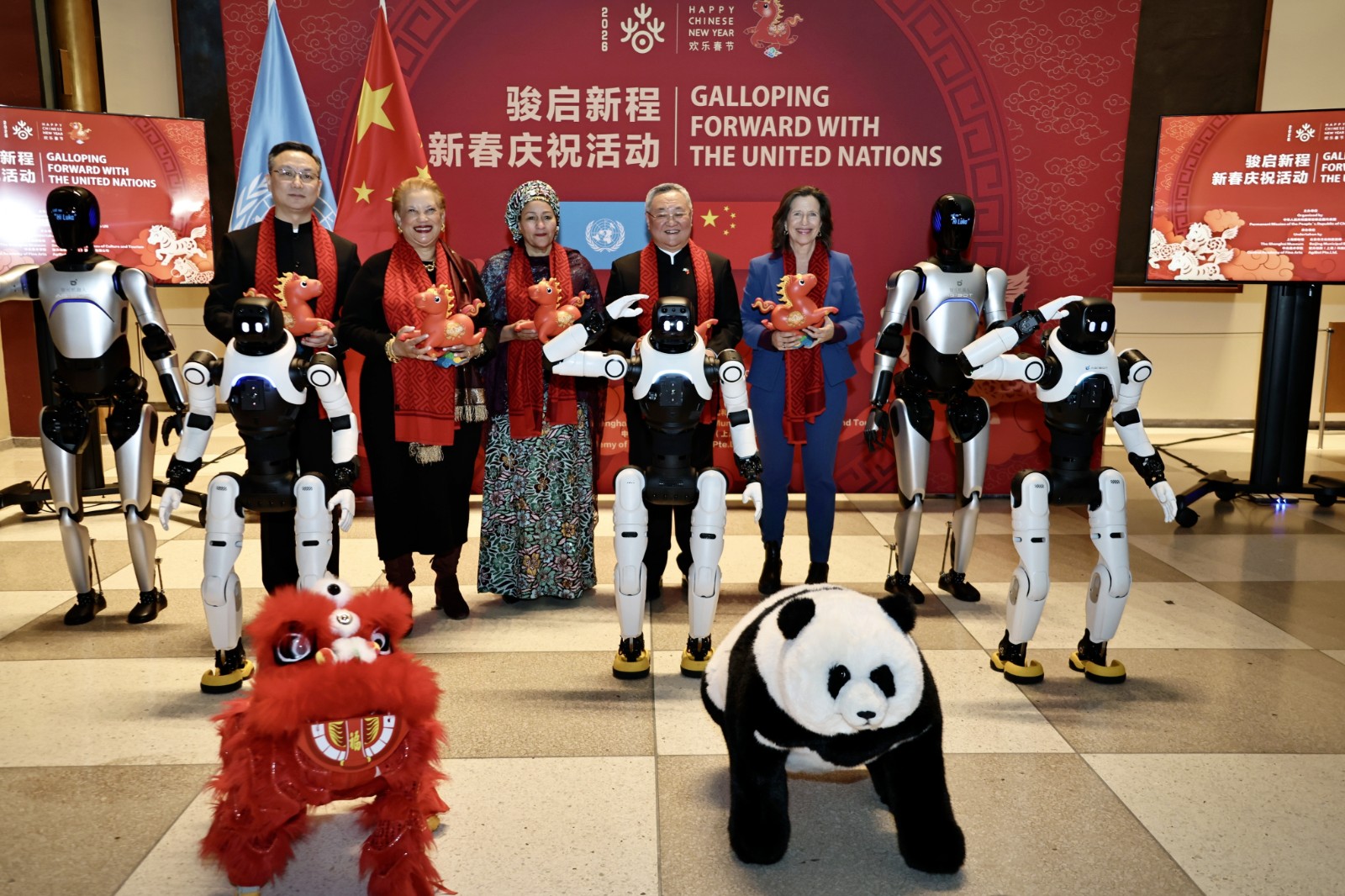 AGIBOT Showcases Humanoid...